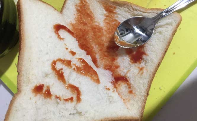 ピザ風ホットサンド作り