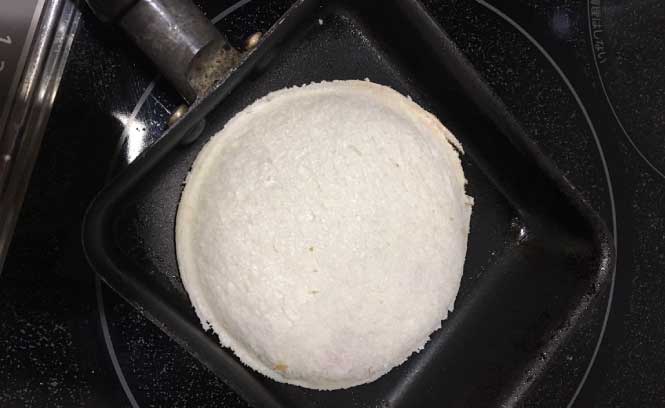 ピザ風ホットサンド作り